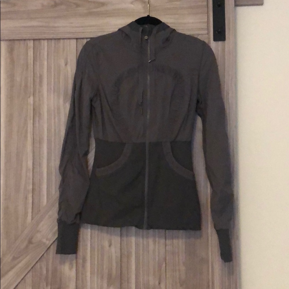 Lululemon jacket - size 6